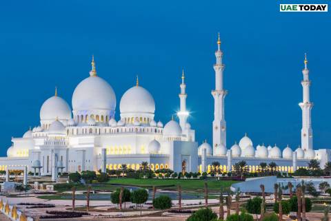 1. Visit The Sheikh Zayed Grand Mosque